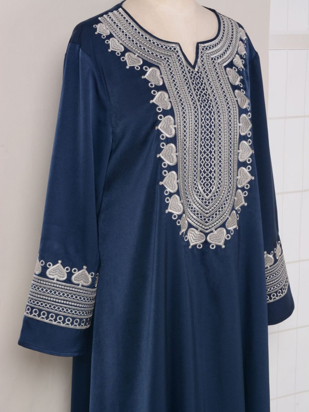 Notched Collar Solid Color Embroidered Kaftan Dress