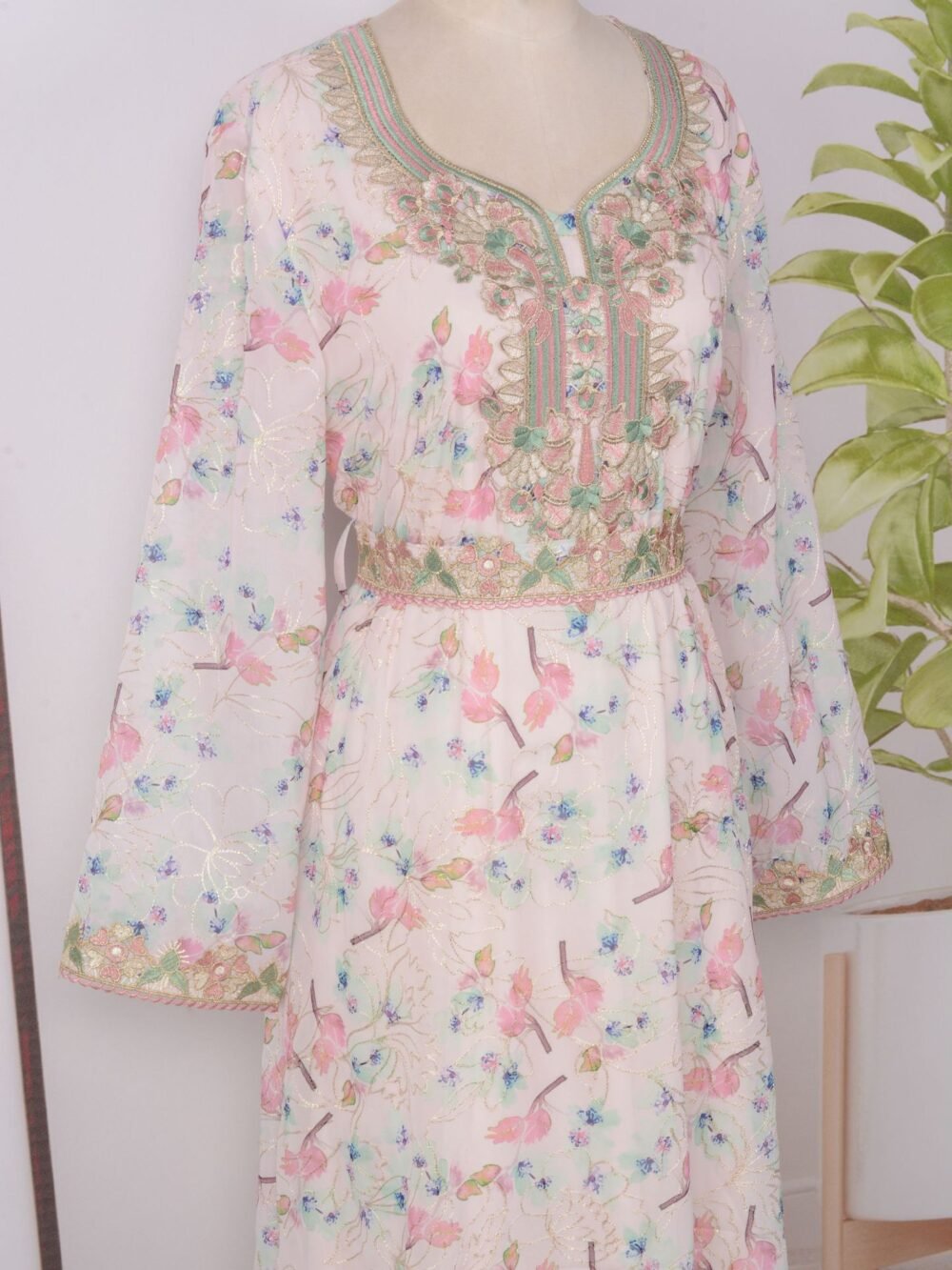 Round Neckline Floral Embroidered Kaftan Dress