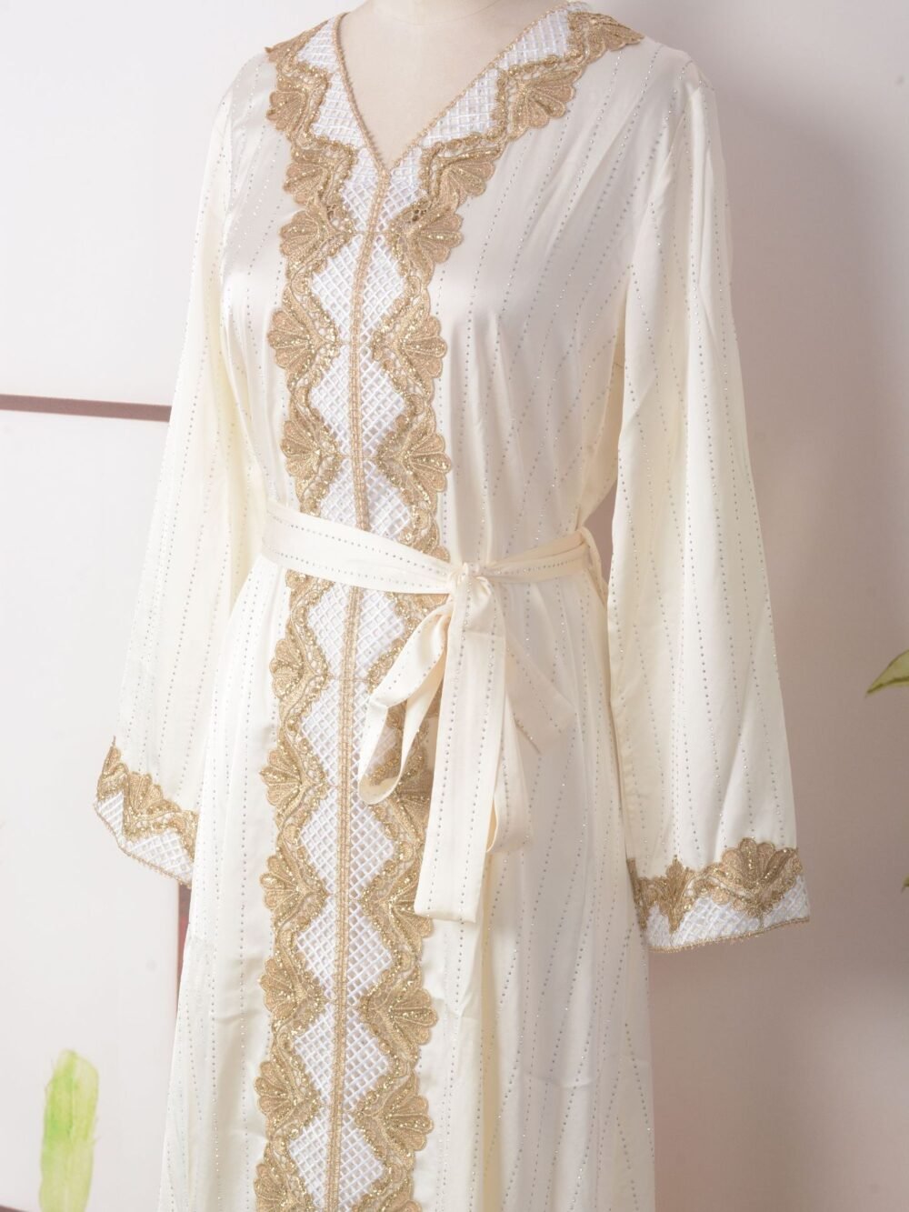 Sequnis Embroidery Green Belted Kaftan Dress