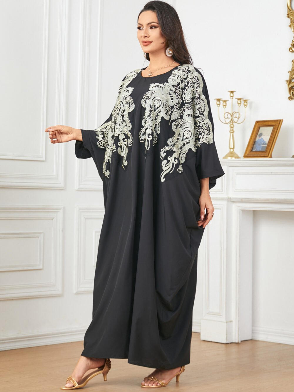 Dolman Sleeve Embroidered Traditional Muslim Kaftan