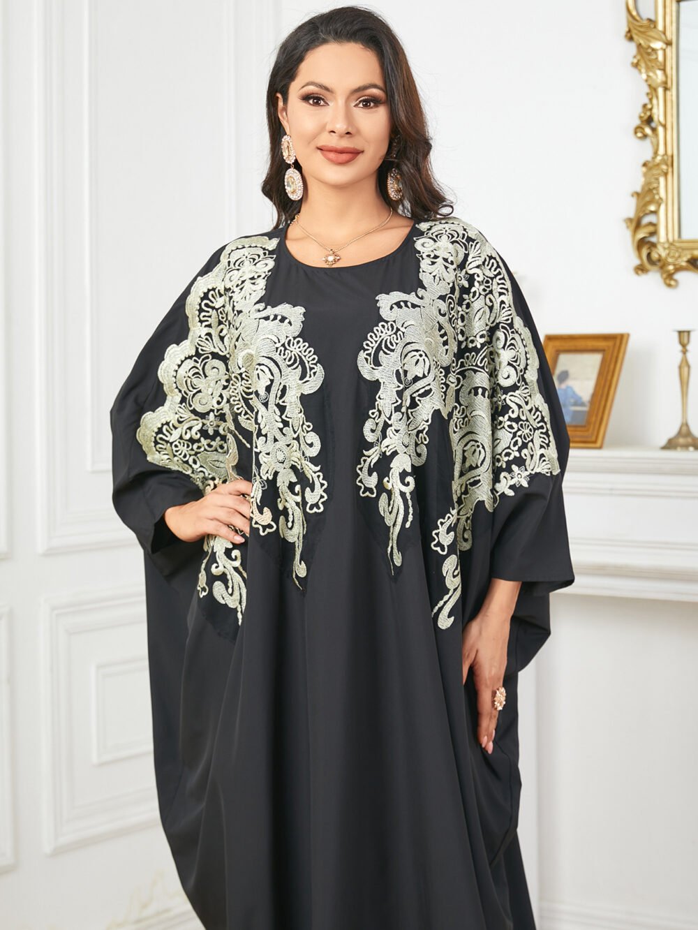 Dolman Sleeve Embroidered Traditional Muslim Kaftan