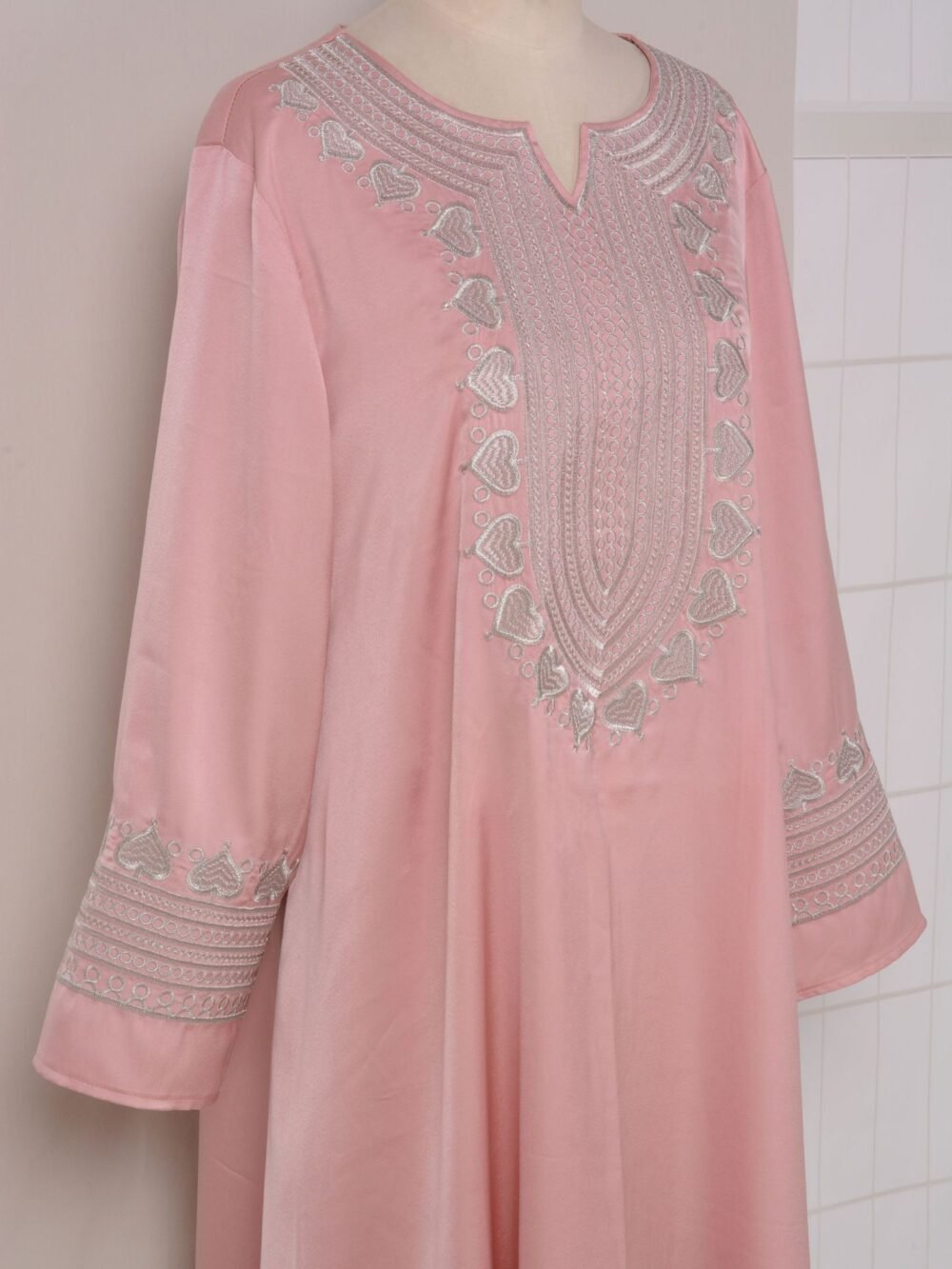 Notched Collar Solid Color Embroidered Kaftan Dress