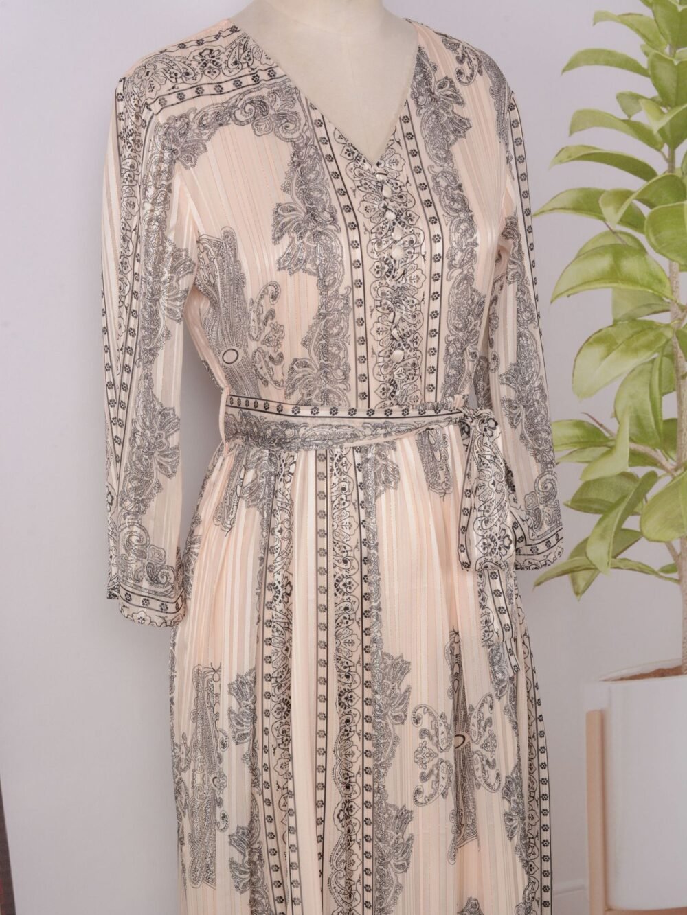 V Neckline Printed Pleated Abaya Dress